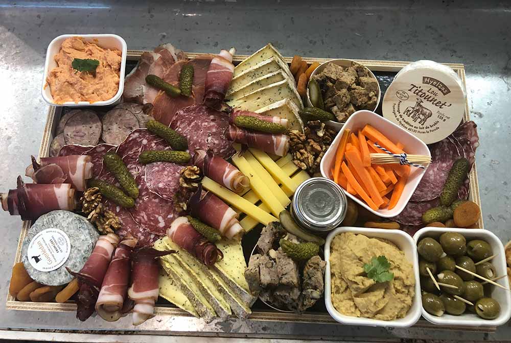 LES PLATEAUX APÉROS